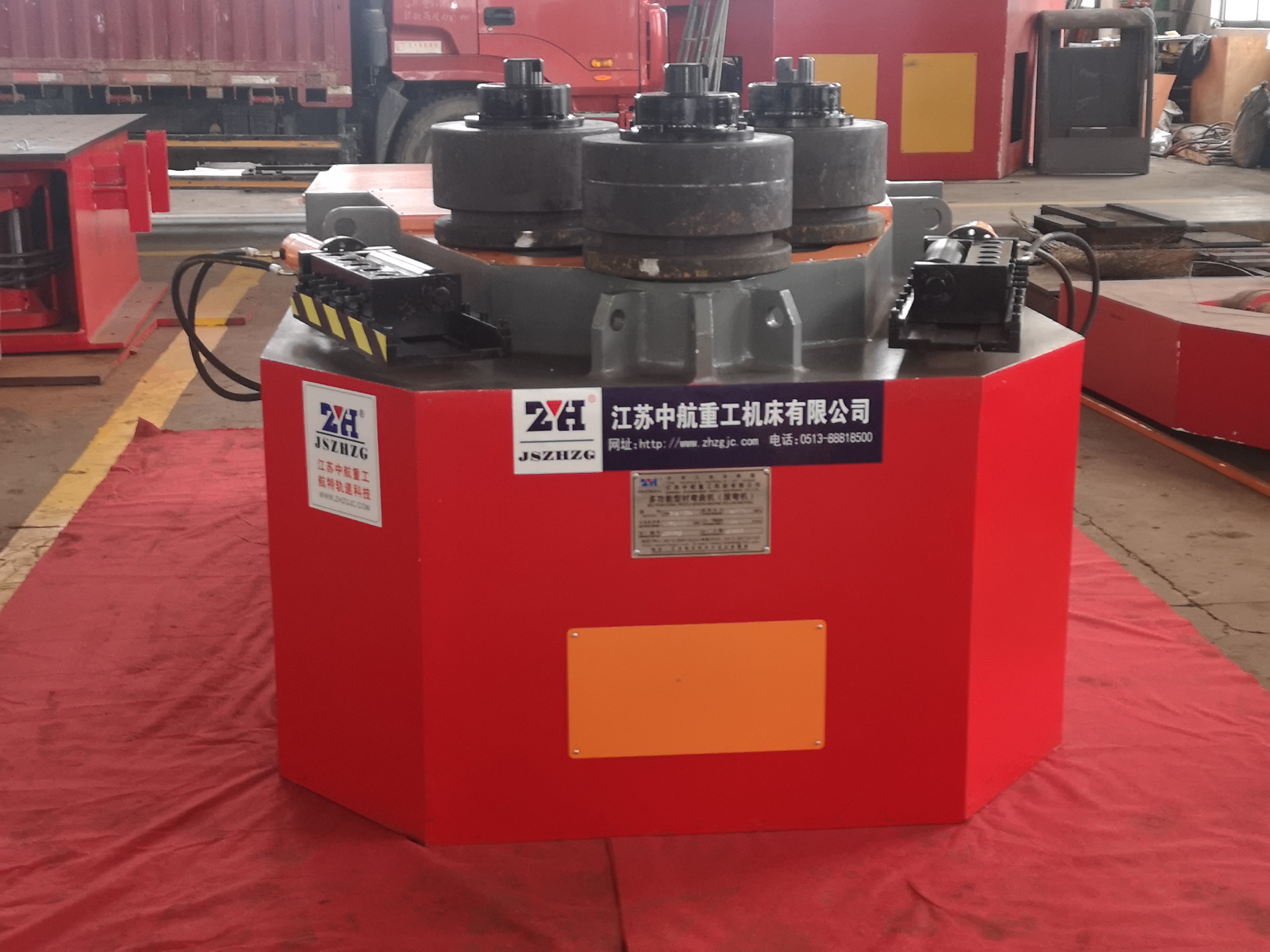 型材彎曲機(jī)的優(yōu)勢體現(xiàn)在這里 型材彎曲機(jī)的優(yōu)勢體現(xiàn)在這里